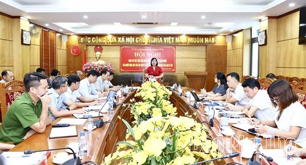 Đoàn giám sát của Ủy ban Trung ương MTTQ Việt Nam làm việc với UBND xã Vĩnh Tường
