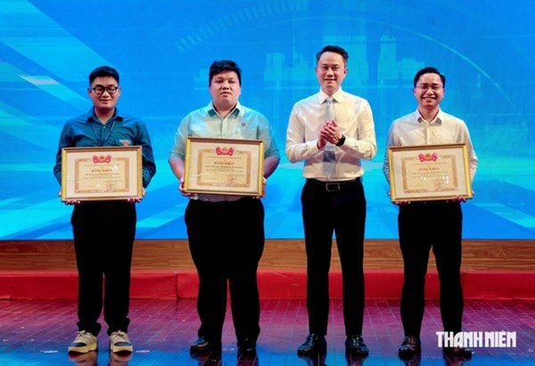 Trung ương Đoàn TNCS Hồ Chí Minh trao giải Hội thi Tin học trẻ toàn quốc năm 2026