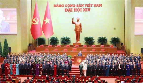 Dưới cờ Đảng, giữ vững độc lập dân tộc, kiến tạo tương lai Việt Nam