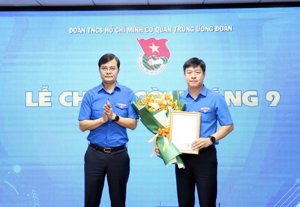 Trung ương Đoàn TNCS Hồ Chí Minh trao quyết định bổ nhiệm cán bộ
