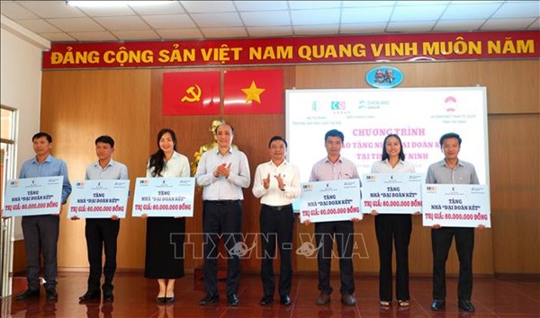 Tây Ninh hỗ trợ xây mới, sửa chữa hơn 1.100 căn nhà Đại đoàn kết cho hộ nghèo