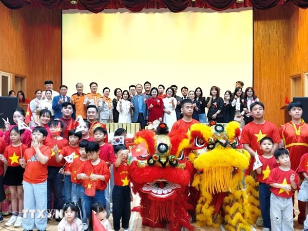 Tết Trung thu lan tỏa tình quê hương và gắn kết cộng đồng người Việt tại Incheon