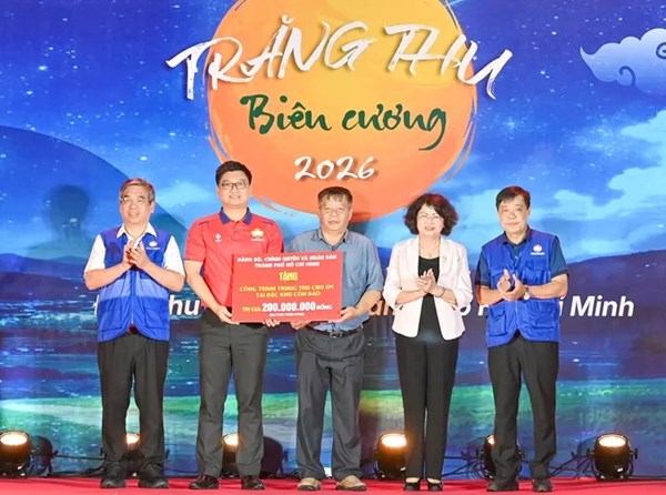 Ủy ban MTTQ Việt Nam thành phố Hồ Chí Minh tổ chức đêm hội 'Trăng thu biên cương' tại Đặc khu Côn Đảo