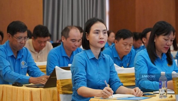 Tổng LĐLĐ Việt Nam tập huấn cho hơn 80 cán bộ công đoàn tại thành phố Hồ Chí Minh 