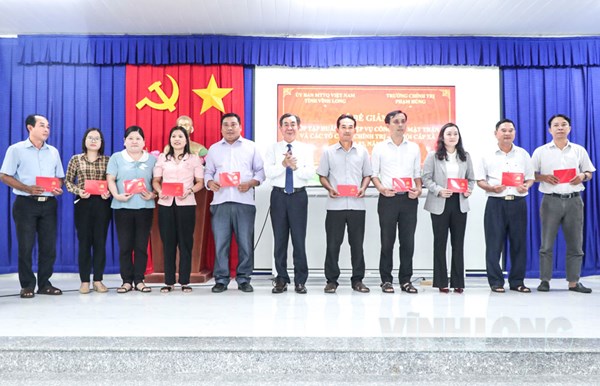 Vĩnh Long: Cán bộ Mặt trận trao đổi cách làm từ cơ sở