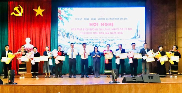 Đắk Lắk: Phát huy vai trò già làng, người có uy tín trong xây dựng khối đại đoàn kết