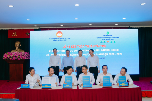 Thành phố Hồ Chí Minh: Ủy ban MTTQ Việt Nam thành phố ký kết thỏa thuận tài trợ phục vụ cộng đồng 