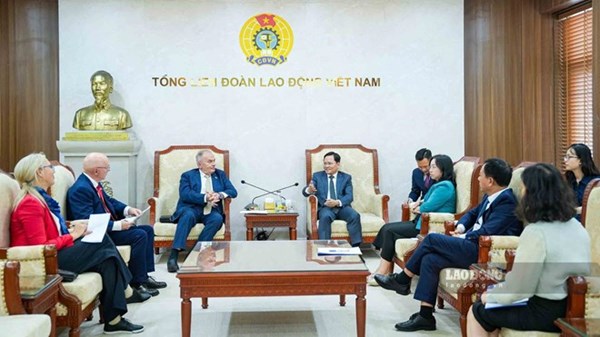 Tổng LĐLĐ Việt Nam tiếp Đoàn đại biểu Đảng Công nhân Hungary