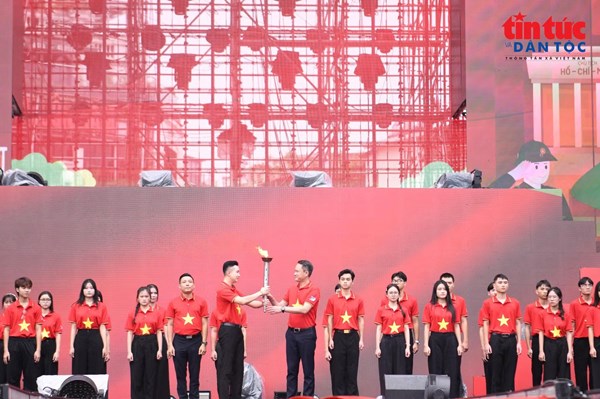 Lễ chào cờ và Lễ tổng kết hành trình “Tôi yêu Tổ quốc tôi” năm 2026