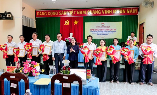 Vĩnh Long: Chi bộ Cơ quan Ủy ban MTTQ Việt Nam tỉnh sinh hoạt chuyên đề quý III năm 2026