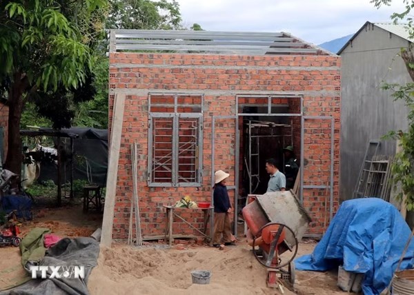 Lào Cai hỗ trợ làm mới, sửa chữa 2.726 căn nhà cho hộ nghèo, hộ cận nghèo
