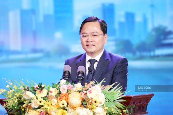 Tôn vinh những giá trị cao đẹp đang được hàng triệu công nhân lao động gìn giữ, vun đắp