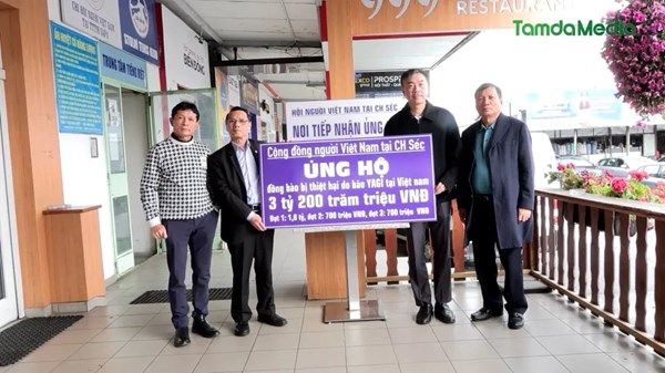 Mười năm xây dựng “mái nhà chung” của người Việt tại châu Âu