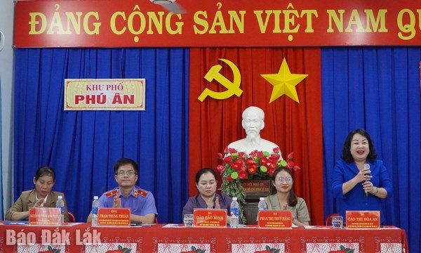 Đắk Lắk: Cử tri phường Tuy Hòa tâm đắc với chương trình hành động của các ứng cử viên Hội đồng nhân dân tỉnh, đơn vị bầu cử số 1