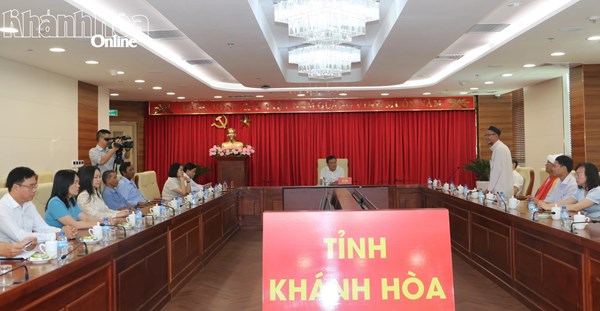 Thường trực Tỉnh ủy Khánh Hòa gặp mặt Đoàn đại biểu dự Đại hội đại biểu toàn quốc Mặt trận Tổ quốc Việt Nam lần thứ XI