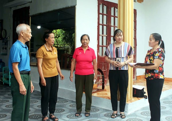 Cán bộ Mặt trận tăng cường bám sát cơ sở