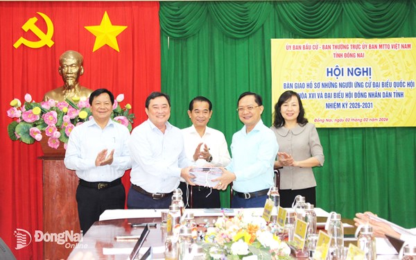 Đồng Nai: Bàn giao hồ sơ những người được giới thiệu ứng cử đại biểu Quốc hội khóa XVI và đại biểu HĐND các cấp, nhiệm kỳ 2026 - 2031