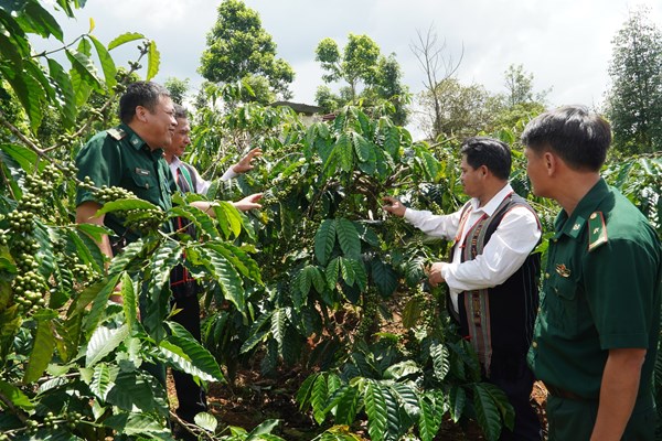 Đồng bào các dân tộc thiểu số Lâm Đồng luôn vững tin vào Đảng