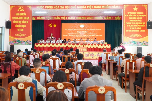 Đồng bào dân tộc thiểu số phía Tây Lâm Đồng gửi trọn niềm tin vào từng lá phiếu