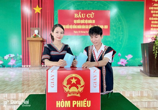 Đồng Nai: Đến 11h30 ngày 15-3, hơn 2,15 triệu cử tri đã tham gia bầu cử