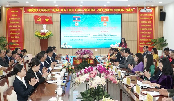 Ủy ban MTTQ Việt Nam tỉnh Lâm Đồng hội đàm với Ủy ban Mặt trận Lào xây dựng đất nước tỉnh Champasak