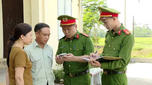 MTTQ Việt Nam và Nhân dân tham gia giám sát việc thực hiện chức trách, nhiệm vụ của Công an cấp xã